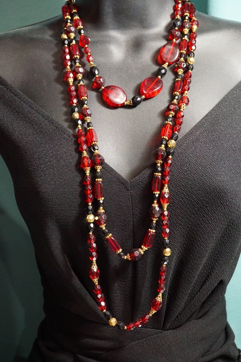 ネックレス・ペンダント VINTAGE HOLLYWOOD Bumpy Round Layered Necklace BMR662 Vintage ROBERT ROSE Red Beaded Necklace Three Strand, Gold