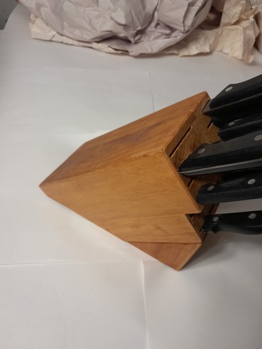 18 Slot Wood Knife Block With 11 Knives - Picture 2 of 20