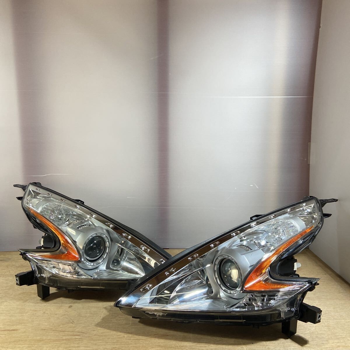 Nissan Fairlady Z Z34 370Z HID Headlights Lamps Left Right Set