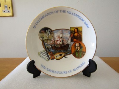Aynsley Fine Bone China Schale - Celebration Of The Millennium 2000 mit Box.