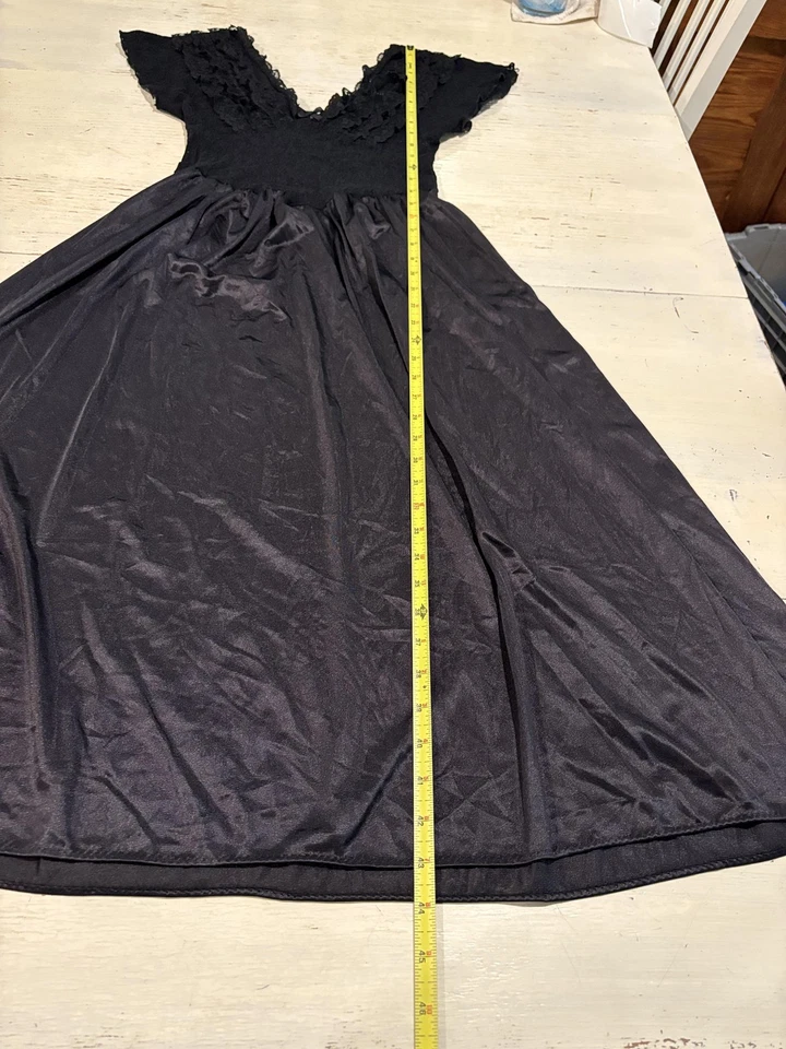 Maxi Camisón Cinema Etoile Mujer Grande Negro Encaje Corpiño Cuello en V Manga Corta Foto 4 de 4