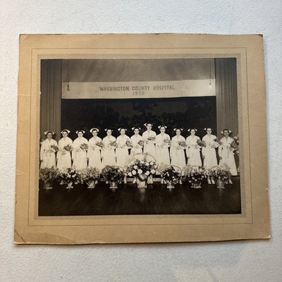 Antique CDV/Cabinet Card Photo Of Washington County Hospital 1938 Nurses
