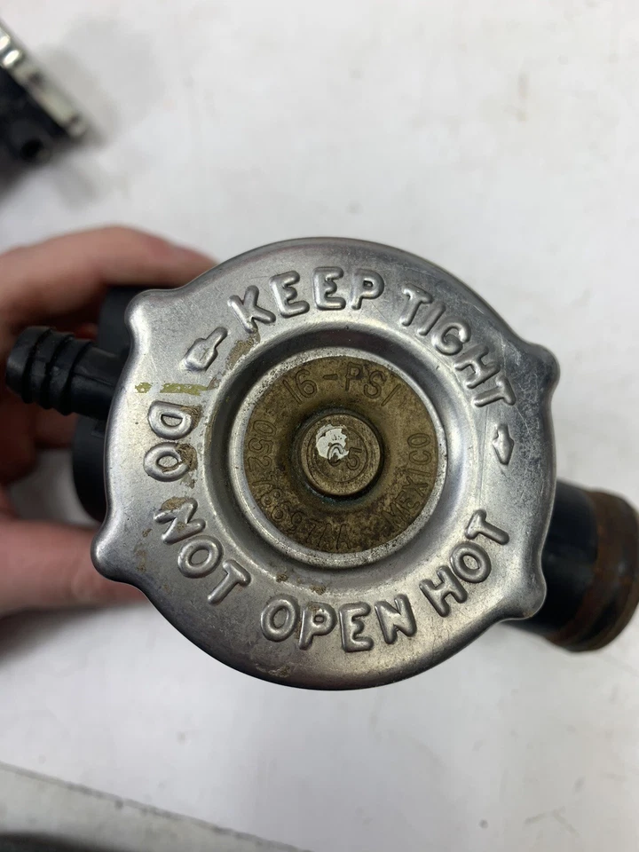 КОРПУС ТЕРМОСТАТА SOHC 1995 - 2005 Dodge Plymouth неоновый  - Изображение 3 из 4