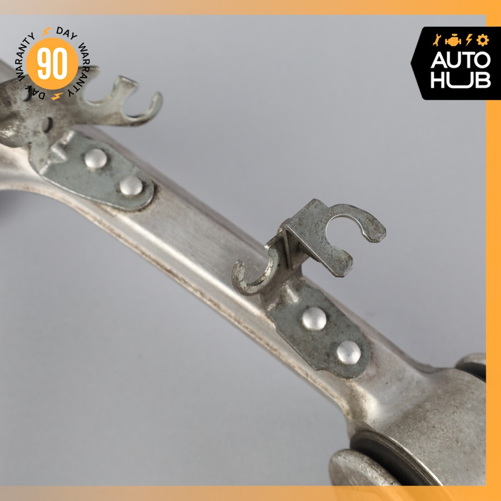 11-19 Maserati Quattroporte S GranCabrio Front Right Upper Control Arm OEM 74k