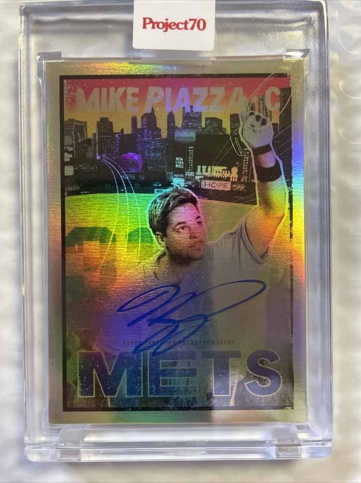 Topps Project 70 Card 638 - 1967 Mike Piazza by New York Nico FOIL 68/70 AUTO - Image 3 of 4