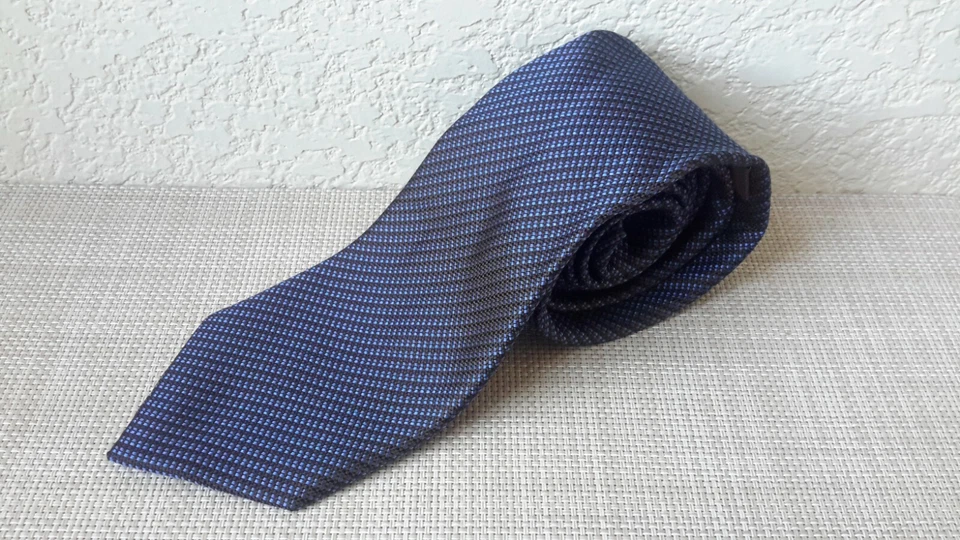 Corbata para hombre Egara 100 % seda patrón geométrico azul usada Foto 2 de 4