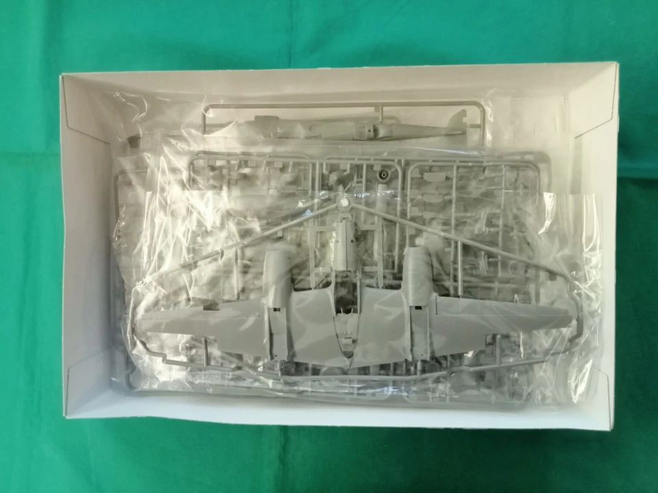 Lockheed P-38J Lightning -  SCALA 1/48 Tamiya 61123 - Immagine 2 di 3