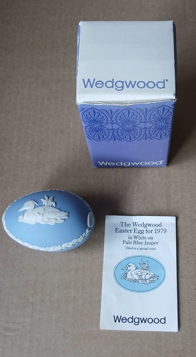 Wedgwood BLUE Jasper TUFTED DUCK British Bird Egg Box 1979 BOXED