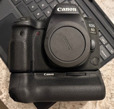 Canon EOS 6D Mark II 26,2 MP DSLR Camera With Canon Battery Grip