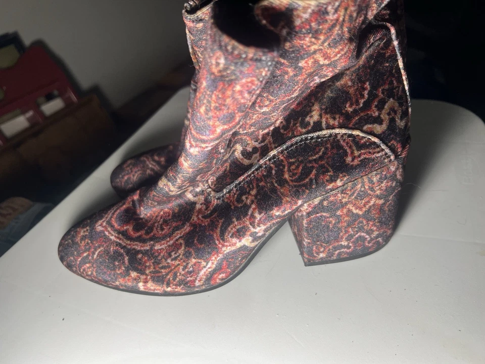 “Botines al Tobillo Lucky Brand Terciopelo Paisley Para Mujer 9 Borgoña Boho Retro Otoño Chic” Foto 3 de 4