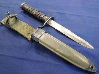 A WWII US M3 Trench Fighting Knife CASE Guard Mrk Dagger in M8A1 Scbd