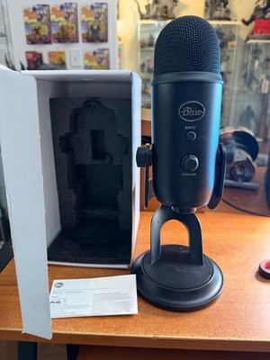Blue Yeti Professional Multi-Pattern USB Condenser Microphone - Blackout New