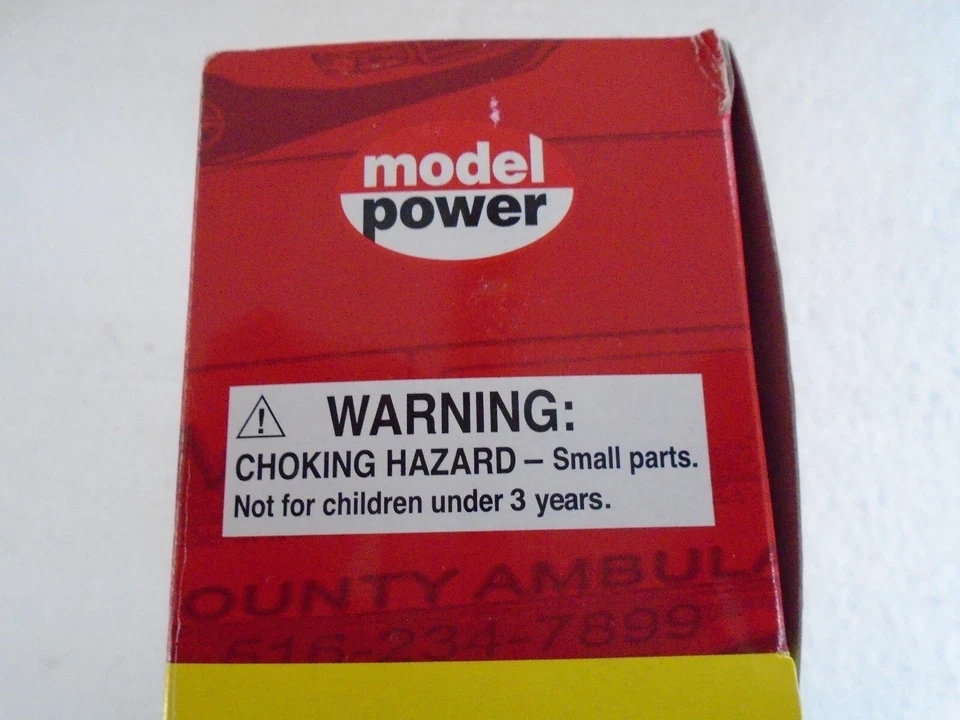 MODEL POWER 1:43 SCALE DIECAST SPINTER VAN DHL NEVER REMOVED FROM THE BOX - Image 3 of 4