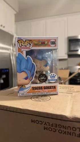 CHASE Funko Pop! Animación: SSGSS GOGETA #1866 GITD Funko exclusivo de la tienda