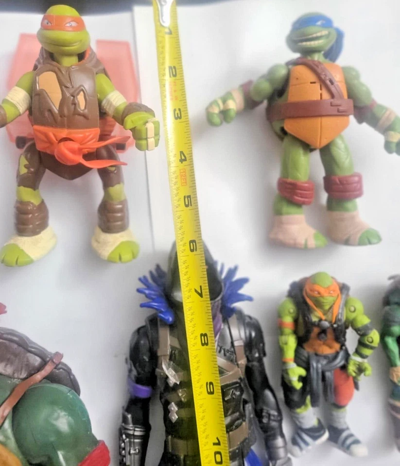 Lote de Figuras Tortugas Ninja Adolescentes Mutantes y Fortnite, Teléfono TMNT (funcionando), Ver Foto 4 de 4