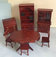 Mobilier de maison de poupées au 1/12ème Neuf dans sa boite