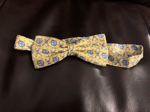 Vineyard Vines Boys Bowtie Ski & Gondola Yellow- EUC FREE SHIPPING