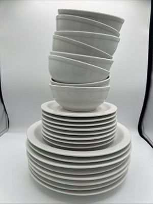 HOME Target Round White Stoneware Set 8 Dinner Salad Plates Bowls NWOB PRISTINE