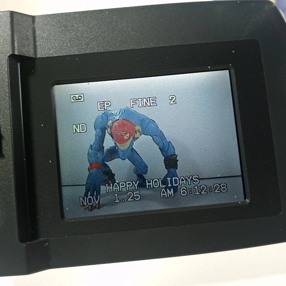 JVC Compact VHS-c Camcorder Model GR-AXM700U Charger New Battery Tested - Image 3 of 4