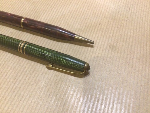 Conway Stewart No 23 Green Stripe and No 25 Red Marble Pencils - Picture 2 of 7