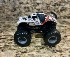 Spin Master Monster Jam Mutt Dalmatian RETRO REBELS Truck New 1:64