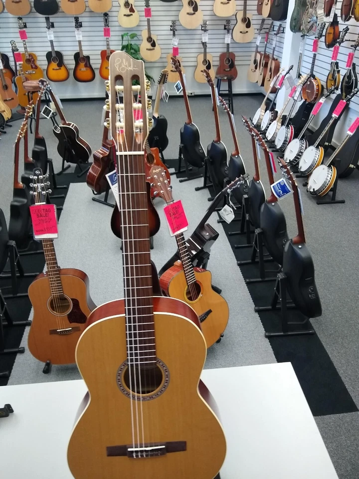 Godin Etude Classical Guitar With Pickup - Image 2 of 3