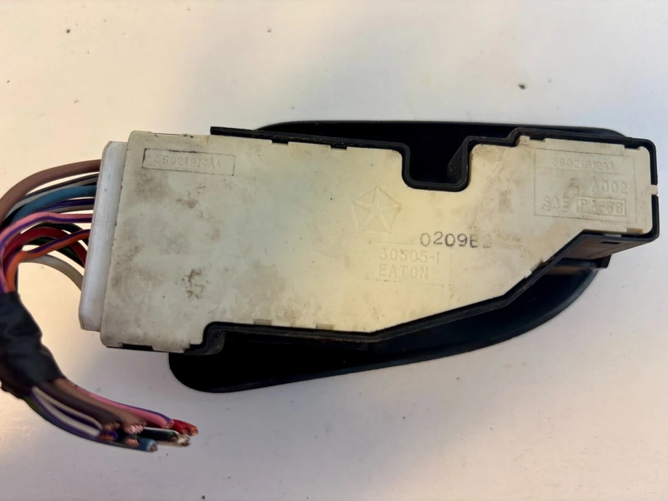 OEM 1999 Dodge Ram 1500 TRUCK VAN LH DRIVER SIDE MASTER POWER WINDOW SWITCH Foto 4 de 4