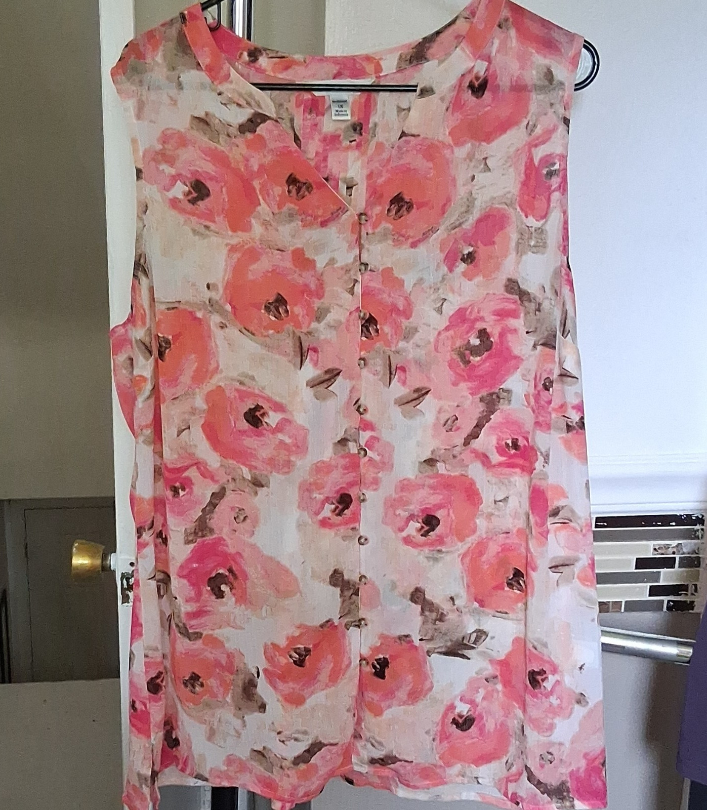 Croft & Barrow Pink Coral Floral Chiffon Blouse Sleeveless Button 1X