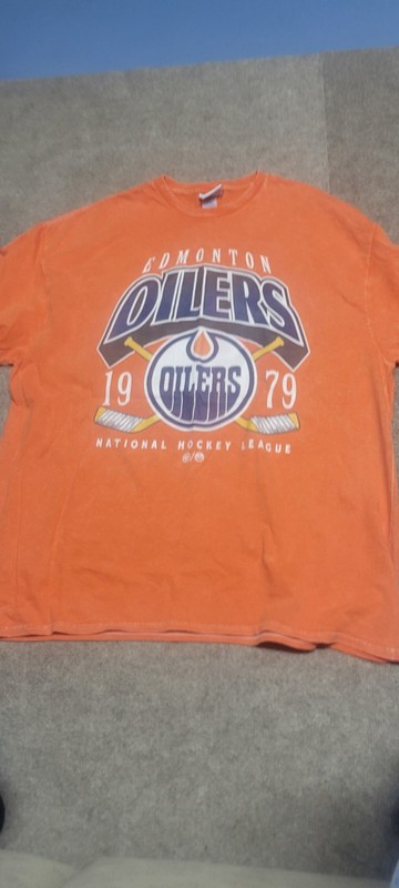 Edmonton Oilers XXL 47 T-Shirt  Vintage Tubular New W/O Tags Fits Like an XL
