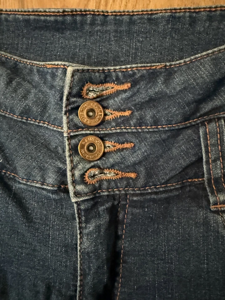 Rainbow women’s blue wash y2k style stretch jeans size 14 W32 L30  - Image 4 of 4