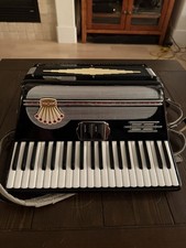 Vintage Crown 41-Key 120-Base Accordion