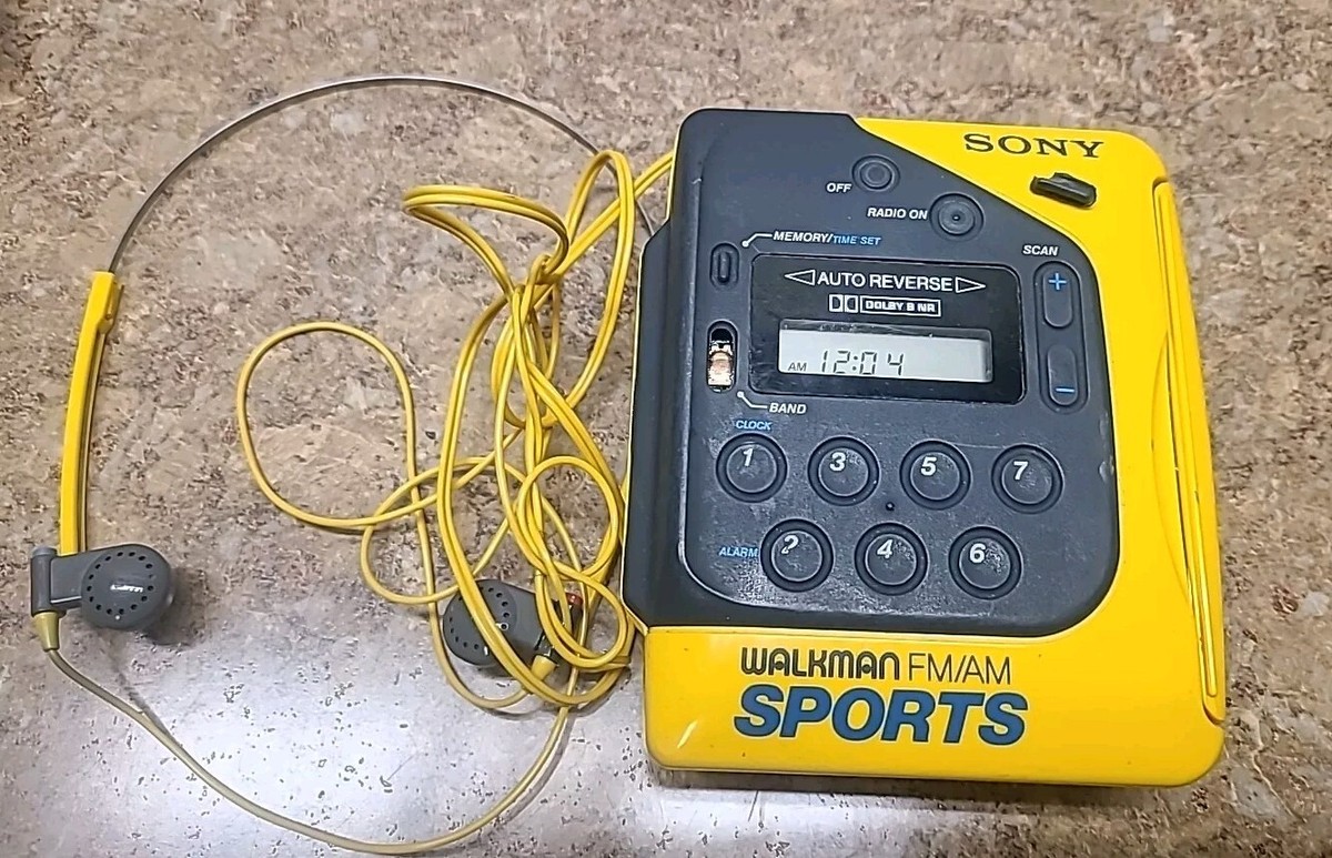 Vintage Sony Sports Walkman FM/AM Radio Cassette Player WM-F2078