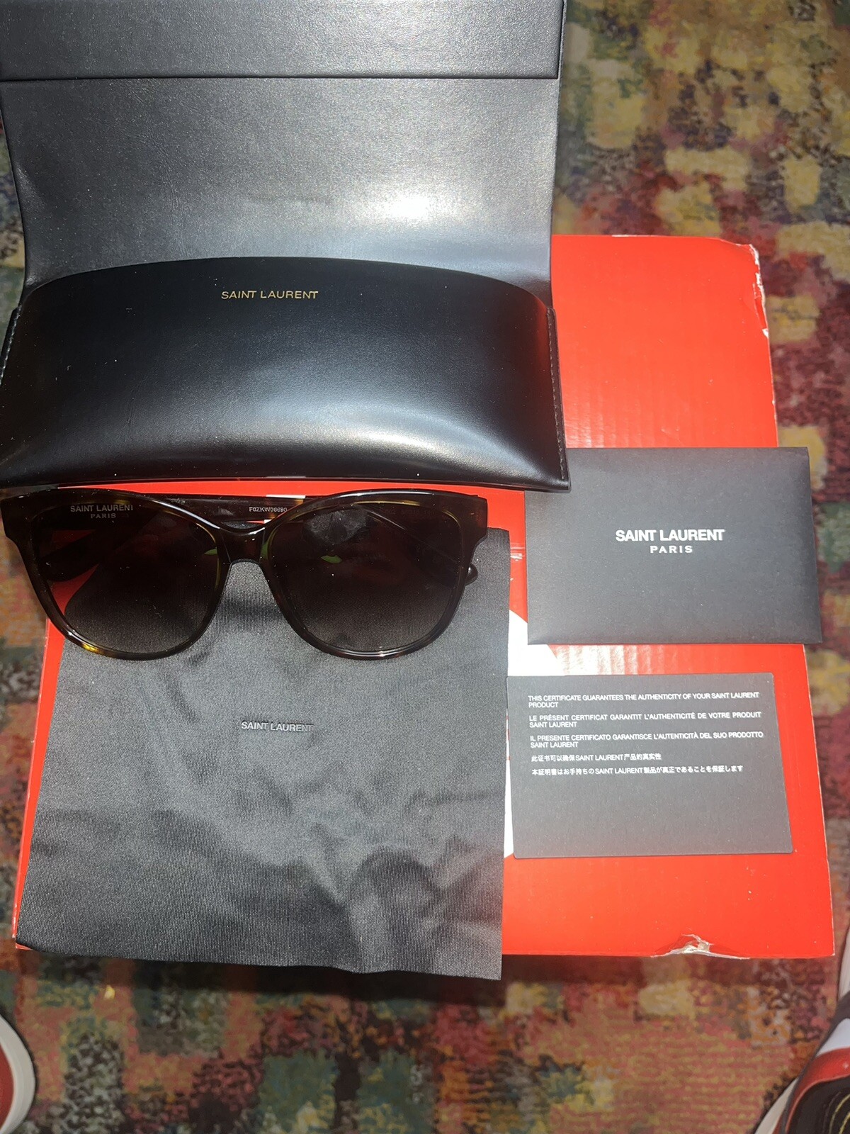 SAINT LAURENT Occhiali da sole Ysl stampa leopardata nuovi in vendita!