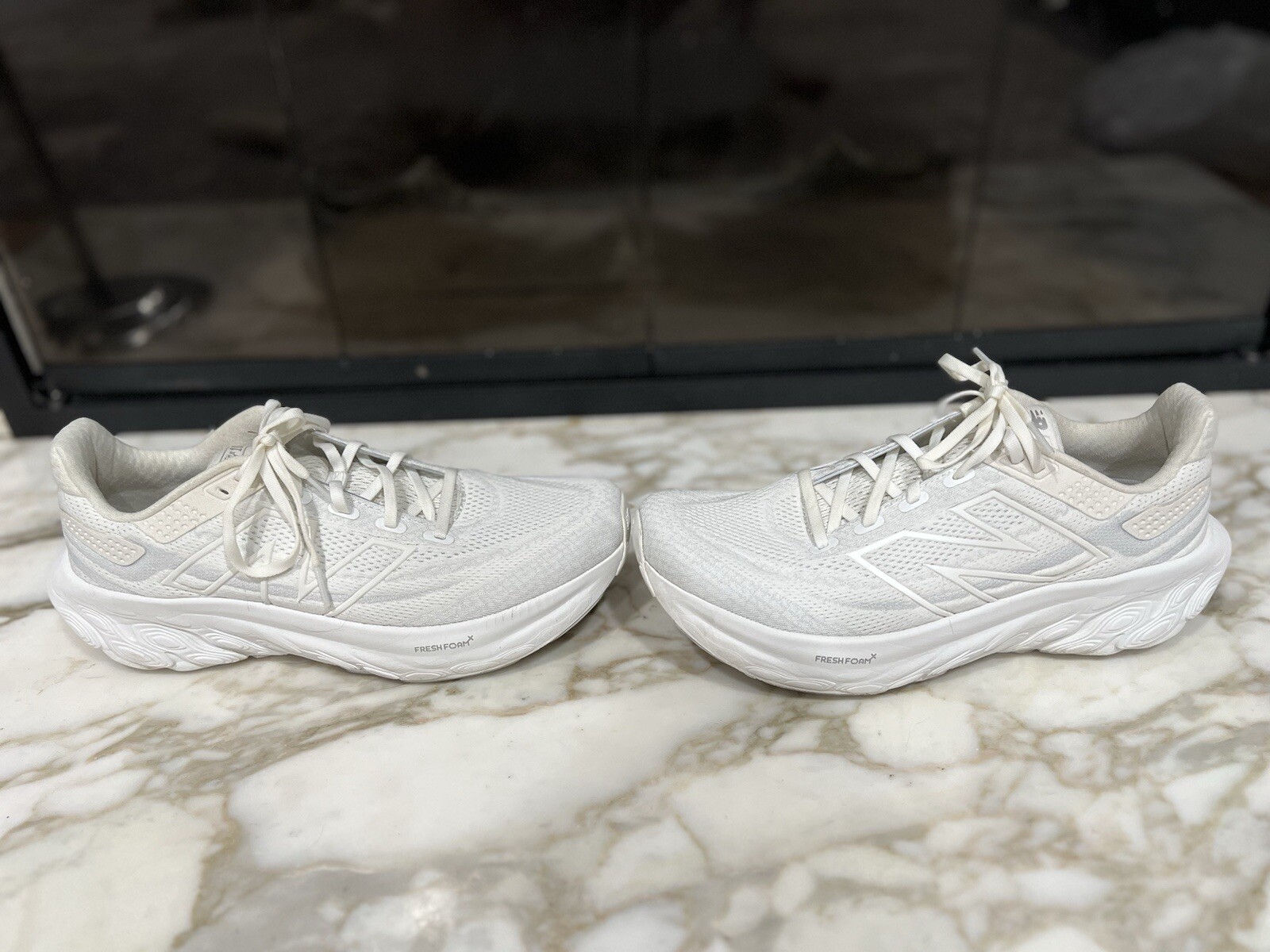 NEW BALANCE Fresh Foam 1080 V13 Running Shoe Metallic Silver White Size 10 Mens