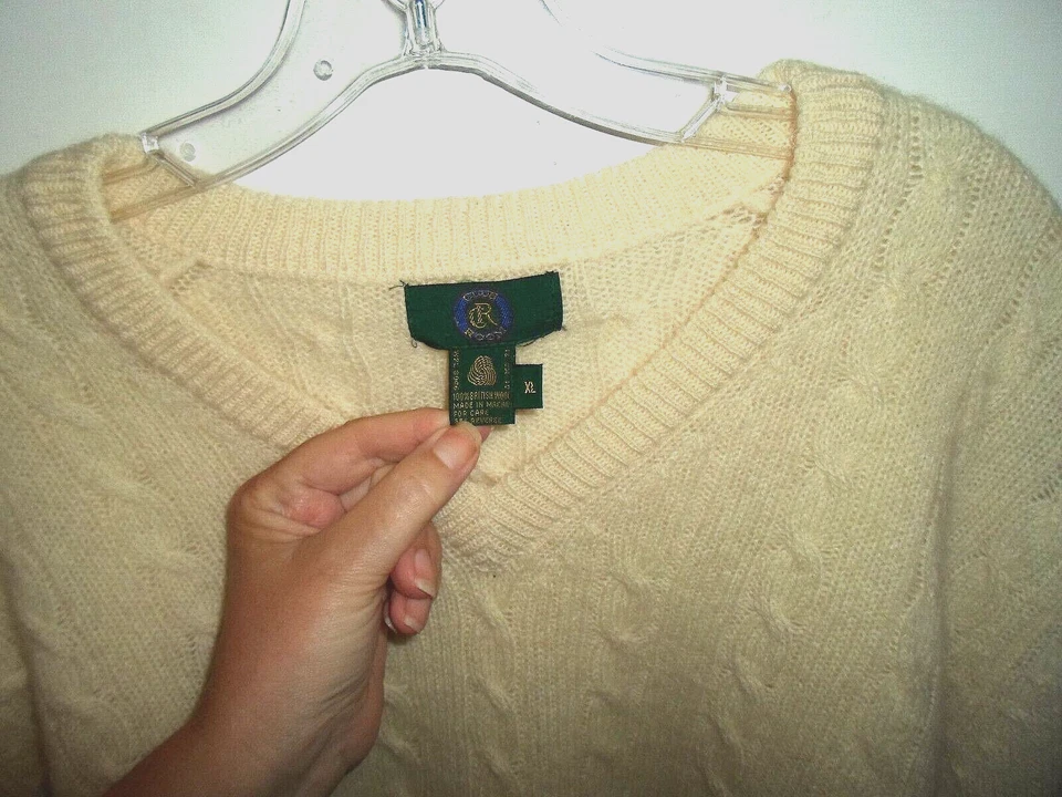 Suéter Club Room vintage 100% lã britânica malha de cabo gola V marfim CLÁSSICO WPL 8046 - Imagem 3 de 4