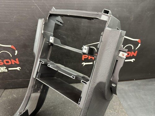 04-08 CHRYSLER CROSSFIRE CENTER CONSOLE DASH DASHBOARD RADIO FRAME - Picture 5 of 11