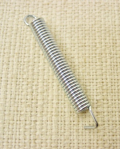 FENDER SQUIER STRAT SPRING for TREMOLO BRIDGE CLAW REPLACEMENT STRATOCASTER - Picture 2 of 5