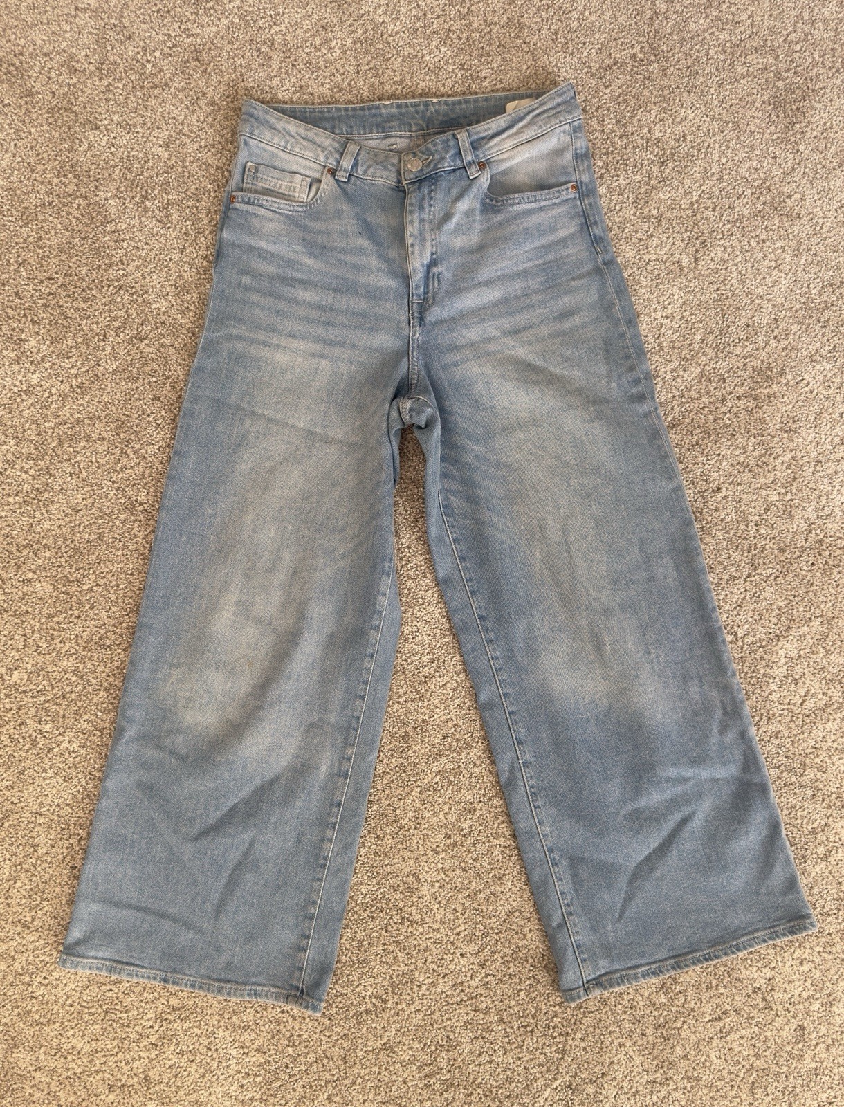 Women's H&M Blue Wide Leg Curvy Denim Jeans. Size 6.