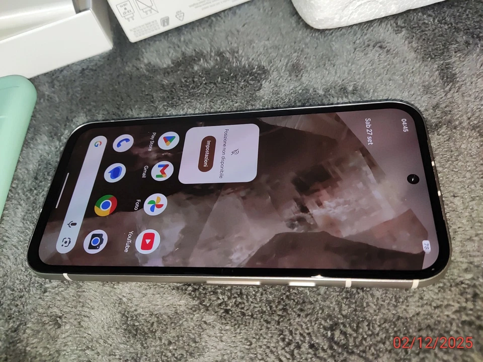 Google Pixel 8A 5G 8/128gb porcelain white + alimentatore originale + accessori  - Immagine 3 di 4