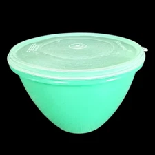 Vintage Tupperware "Crisp It" Lettuce Keeper 679 Lid 680 Jadeite Green
