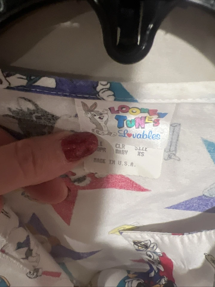 Looney Tunes long sleeve snap front medical smock , women’s XS - Image 2 of 4