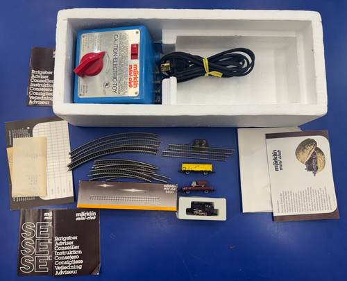 Marklin Mini Club 8907A 120v 60Hz Starter Set Z Gauge Train wPower Suppl G2U