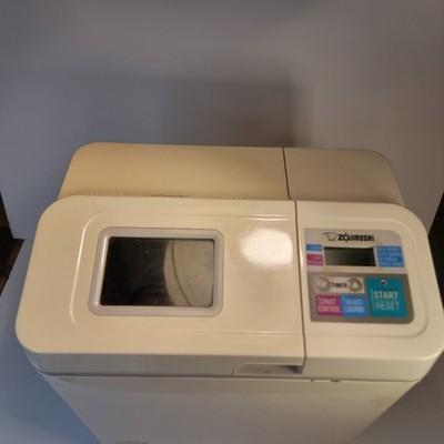 Zojirushi Automatic Bread Machine Maker 1.5lb Loaf BBCC-Q15 Japan Appliance 