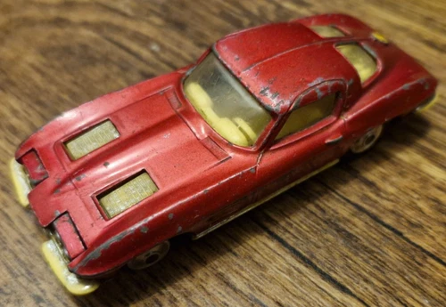 CORGI TOYS #310 vintage CHEVROLET CORVETTE STINGRAY Made In Great Britain