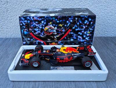 1:18 Minichamps Max Verstappen Red Bull Racing RB13 Winner Mexican GP 2017