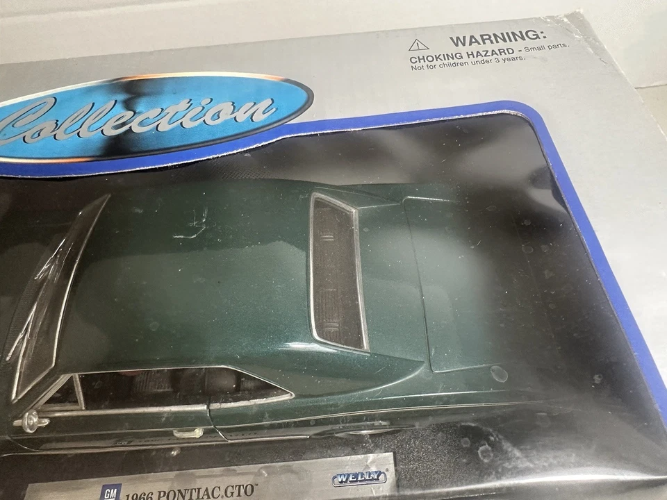 WELLY 1:18 SCALE 1966 PONTIAC GTO HT DIECAST! DARK GREEN! - Image 4 of 4
