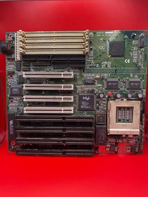 Intel G586IPC Rev:DA Socket 7 Motherboard SKU 1377