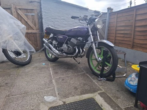 Kawasaki Kh400 2 Stroke Classic Twinshock Project Barn Find Spares Or Repairs. - Picture 1 of 6