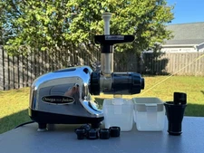 Omega 8005 Full Chrome Masticating Fruit & Vegetable Extractor Juicer Complete