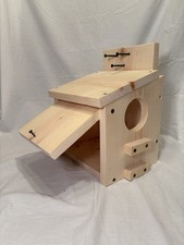 Large Backyard Squirrel/bird House Nesting Box - Awesome Gift